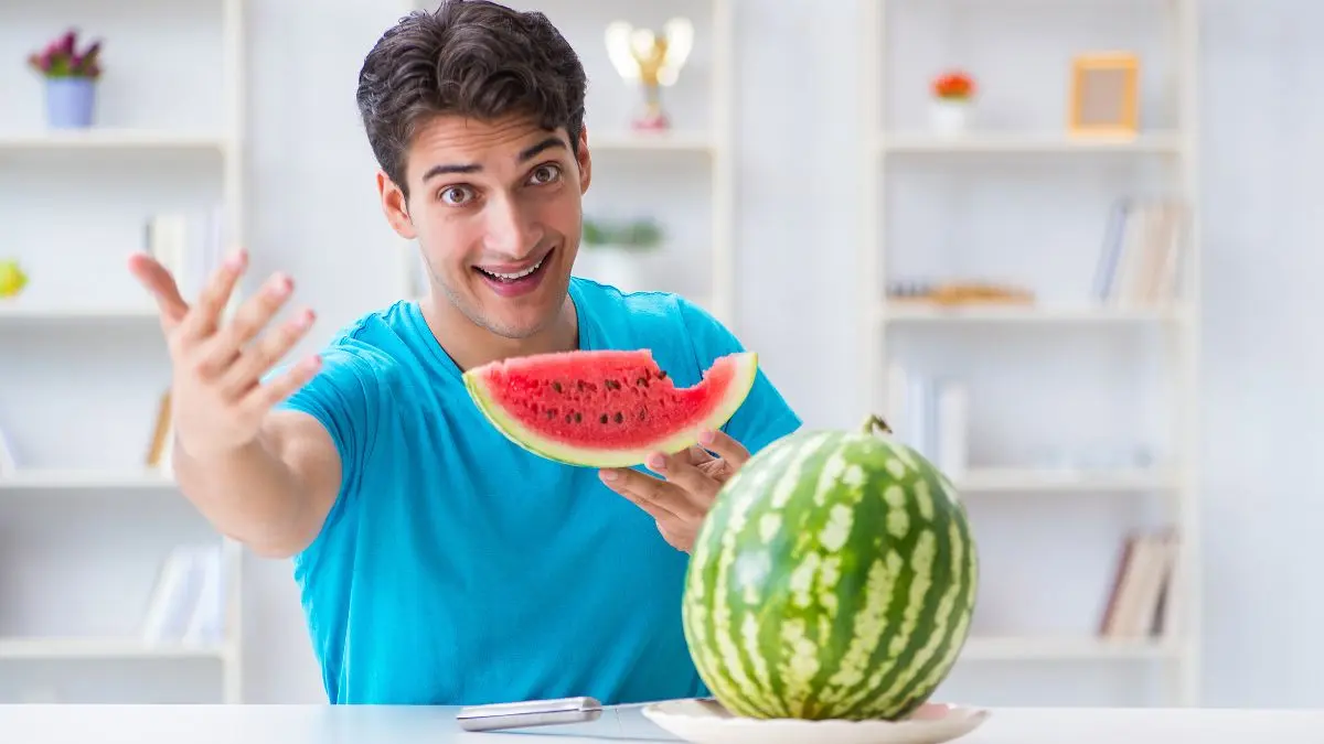 Consumo diário de melancia transforma a saúde vascular e hidratação do corpo